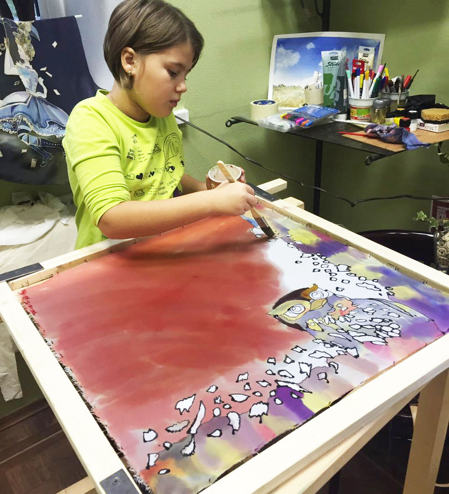 Роспись по шелку: мастер класс для начинающих по росписи шелкового шарфа с цветочными узорами в технике «холодный батик», пошаговые инструкции и видео-материалы