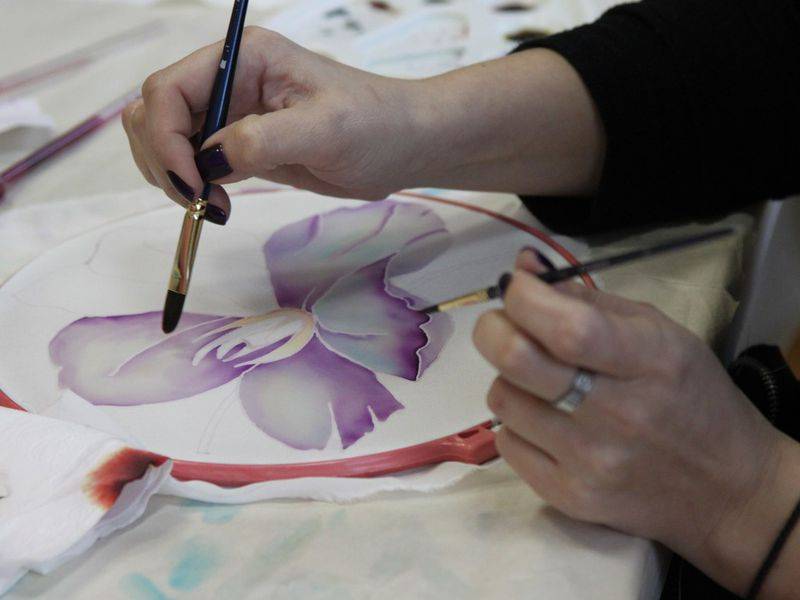 Рисунки по шелку красками