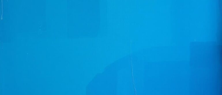 Минимализм в живописи на шёлке: тишина цвета, которая дышит тканью