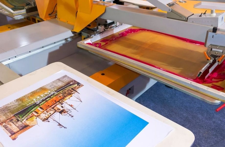 Роспись по шелку: с чего начать рисование картин на платках