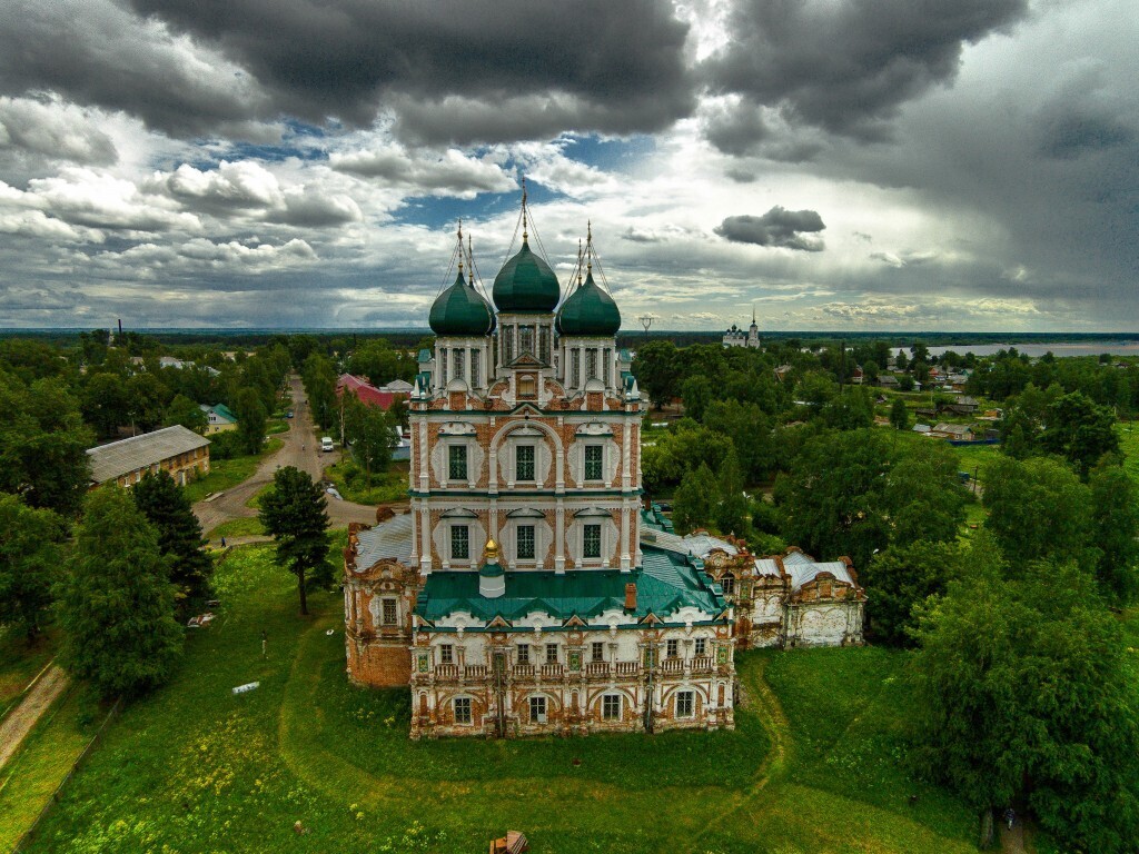 Живопись шелком изделия сольвычегодск