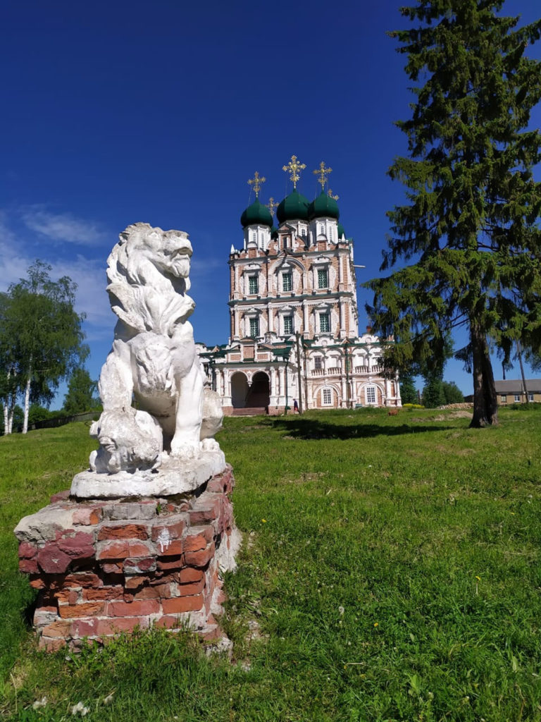 Роспись по шелку: с чего начать рисование картин на платках