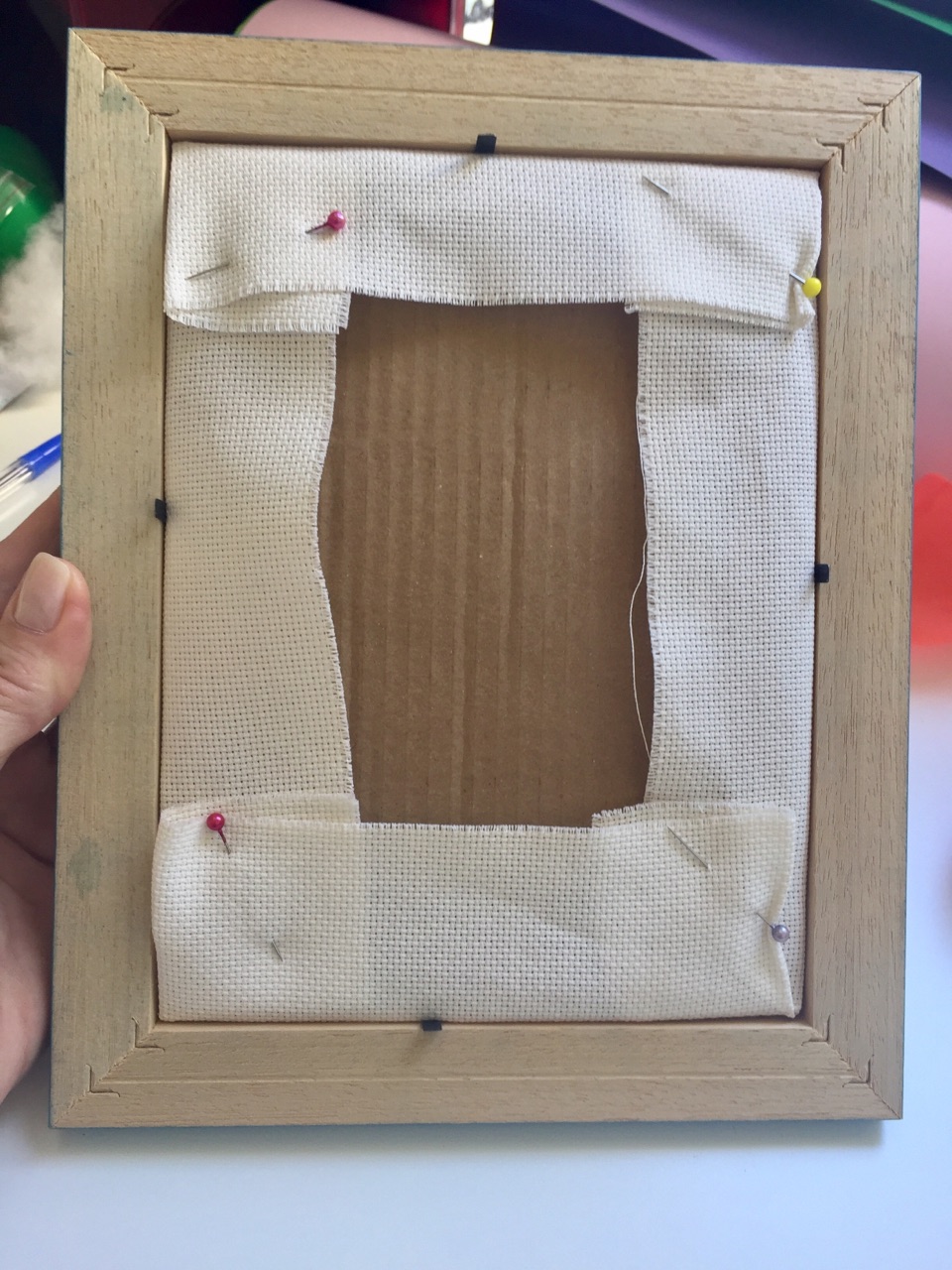 Как оформить вышивку в рамку своими руками самостоятельно в домашних условиях