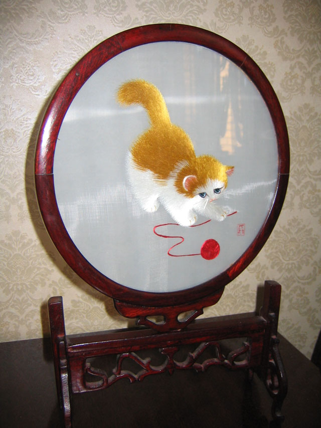 Выставка в гуме китайская вышивка фото – работы мастеров китайской вышивки