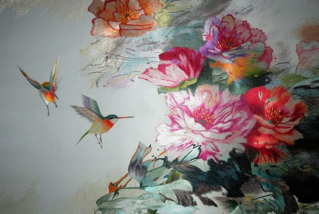 Шелковый путь мечты. как картины превратились в шарфы