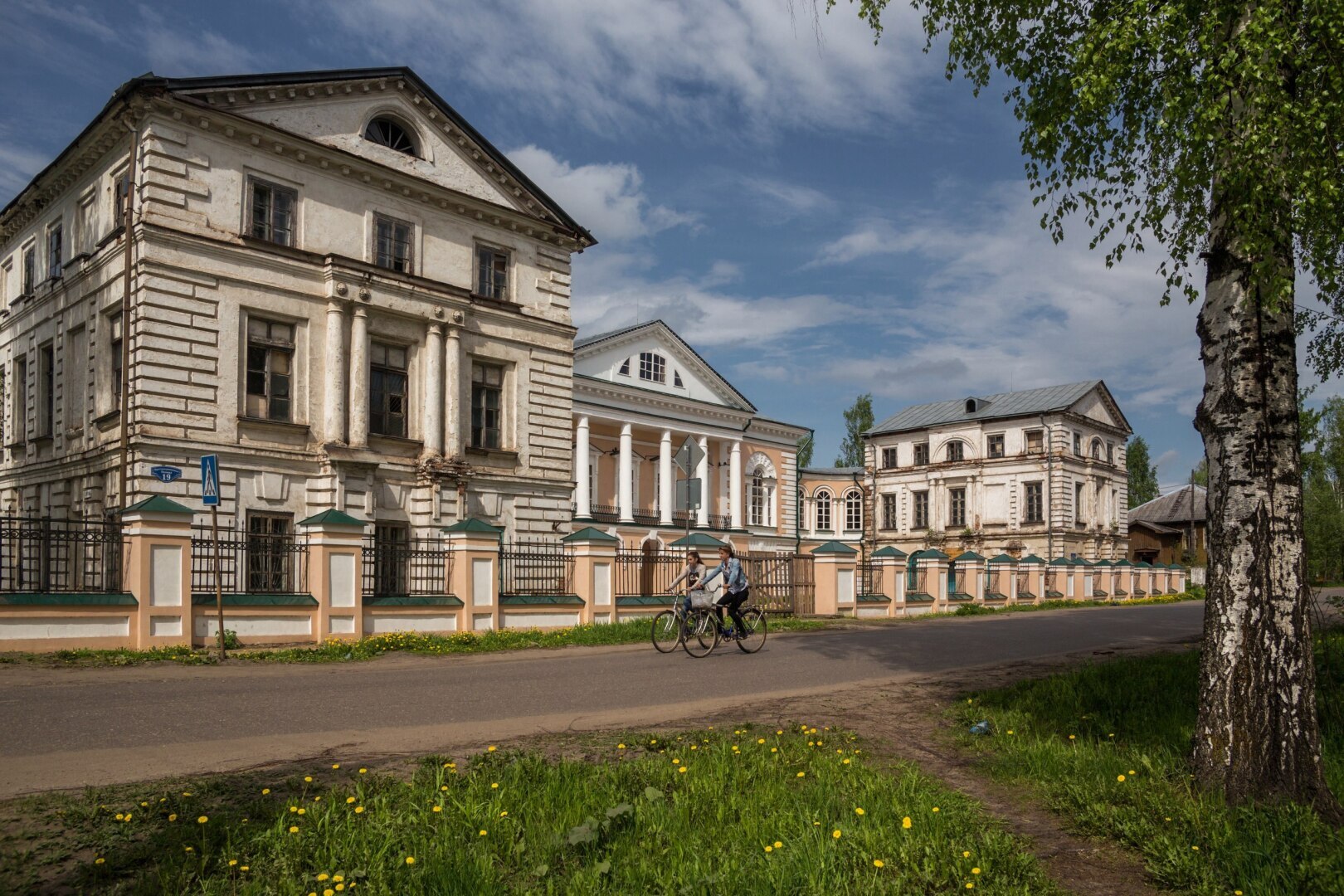 Роспись по шелку: мастер-класс для начинающих любителей экслюзивных вещей